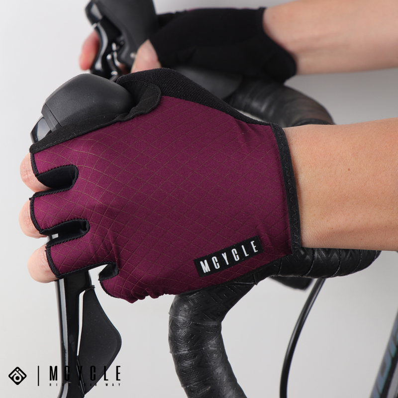 ถุงมือขี่มอเตอร์ไซค์แบบครึ่งนิ - Cycling Glove Padded บทวิจารณ์และราคา
